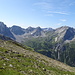 am Galtseitejoch öffnet sich der Blick auf die Gipfel der Hanauer Hütte, links die Dremelspitze (morgige Tour), rechts die Kogelseespitze (Tour übermorgen)