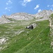 Rechts im Bild ist der unliebsame Zacken, der den straighten Aufstieg zum Bergwanderweg unter den Altenalptürm verunmöglicht.