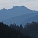 Die ersten Ausblicke werden bald frei, hier zur [https://www.hikr.org/tour/post129587.html feinen gesamten Gratüberschreitung zwischen Lochgehrenspitze und Sulzspitze]. 