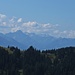 Der Blick weitet sich ins Lechquellengebirge.