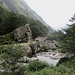 Valle del Dosso : cascina sul torrente