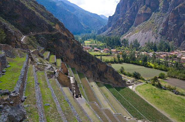 Ein Seitental des Urubamba. Hier kommt der Lares-Trail herunter.