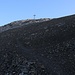 Blick zum Gipfelkreuz der Schesaplana (2964,3m) unmittelbar vor Erreichen des Schlussaufstiegs über den kurzen Südgrat.