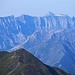 Die höchsten Sankt Galler rage überm Vilan (2375,9m) in den Himmel.<br /><br />Der höchste ist klat der Ringelspitz / Piz Barghis (3247,5m), links sind die Panärahöner (3106m / 3057m).