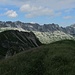 Gipfelblick über den Gr. Seekopf zum Nebelhorn und Daumen