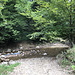 Unterwegs bei Rašljani - Nochmals geht’s dabei durch den kleinen Fluss. Dann beginnt der Aufstieg...