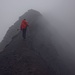 Auf dem Südgrat zum Schnidengrätli (2114m), auch ein kleiner Gipfel kann bei Nebel schön sein.