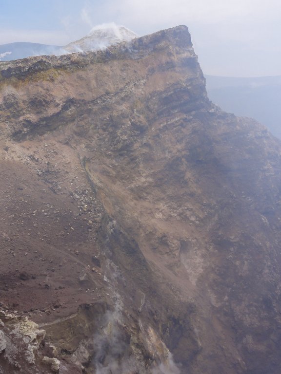 Blick in den Krater Fotos