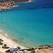 Abstieg zum Traumstrand, das Gebäude vorne hat mit dem Neraida mit das beste Fischrestaurant von Naxos