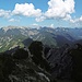 Der zentrale Teil der Ammergauer Alpen mit seinen zahllosen Gipfeln.