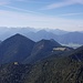 Hirschberg und dahinter die Ammergauer Alpen 