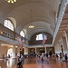 in der Ankunftshalle auf Ellis Island - hier kamen Millionen Menschen an und warteten gespannt auf die Genehmigung weiterreisen zu dürfen - übrigens dauerte ein Durchschnittsverfahren 12-48 Stunden (kein Vergleich zu heute)
