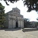 L’ex cattedrale di San Pietro di Sorres è una chiesa romanica dichiarata monumento nazionale dal 1984. E’ collegata con altri edifici dove sono presenti alcuni monaci benedettini.