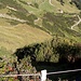 Hier kam ich ein wenig zu hoch. Die Viehtrojen verlaufen ca 50 hm unterhalb