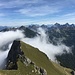 Aufziehende Wolken und der Ausblick die Hauptgruppe der Tannheimer Berge