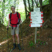 Wenig später am Spinera Sattel, hier zweigt nordwärts der Anstiegsweg zum Monte Corno ab (Nr.456B)
