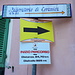 <b>In un quarto d’ora da Naregno arrivo sulla Piazza Matteotti di Porto Azzurro, dalla quale imbocco la ripida Via Ricasoli seguendo il segnavia giallo della “Conquistadores Cup”.</b>