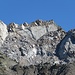 Am Flüela Wisshorn fällt die Anrissfläche des Felssturzes vom März 2019 auf. Das Ereignis ist auf der [https://www.slf.ch/de/newsseiten/2019/04/felssturz-und-lawine-am-flueela-wisshorn.html SLF-Webseite] dokumentiert und zeigt u. a. Drohnenbilder des Ausmasses. Aufgrund des Felssturzes ist der Bergwanderweg über Winterlücke zurzeit gesperrt.