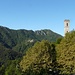 Kirchturm von Pomezzana, im Hintergrund Farnocchia