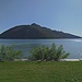 Am See in Melide schweift der Blick hinüber zum Monte San Giorgio.