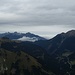 Die Tannheimer Berge links und der Thaneller rechts
