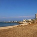 Tag 6 (22.10.2019) - بيروت (Bayrūt):<br /><br />Im Südwesten der libanesischen Hauptstadt liegt ein breiter Strand. Leider ist hier das Meer zu sehr mit Keimen verschmutzt um ohne Risiko zu baden. Ich verzichtete sicherheitshalber aufs Schwimmen, da auch keine Einheimischen am Baden waren. 