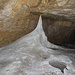 Mitten in der Höhle - Glacière de Monlési.