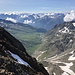 Großer Piz Buin (Piz Buin Grond) - Ausblick am Gipfel, u. a. über das Val Tuoi auf Graubündner Seite.