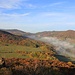 Blick zu den Bergen Lhota und Milešovský Kloc