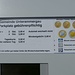 Der Segen des Tourismus? Die [https://www.ammergauer-alpen.de/ Ammergauer Alpen GmbH] hat überall neue, moderne Parkautomaten aufgestellt. Auch dort, wo es bisher kostenfrei war. Kann man nichts dagegen sagen, aber die Tageskarte plötzlich von 3 auf 5 Euro anzuheben, find ich schon mutig! Ein Dixi-Klo wär halt am eigentlich meistens total überfüllten Kappel-Parkplatz wenigstens schon schön! Ich frag mich (bzw. ich hab`s mir von den Einheimischen erzählen lassen!) wo die Leute bei der Ankunft ihre Notdurft verrichten:-( So teuer sind die Parkgebühren bisher nicht mal im noblen Tannheim gewesen!<br /><br />La benedizione del turismo? La [https://www.ammergauer-alpen.de/ Ammergauer Alpen GmbH] ovunque ha installato i nuovi e moderni terminali per pagare il parcheggio. Anche dove una volta era gratuito. Non si può dire nulla contro, ma alzare improvvisamente il biglietto giornaliero da 3 a 5 euro, penso che sia coraggioso! Un WC Dixi sarebbe bello almeno al sovraffollato parcheggio della Kappel! Mi chiedo (o meglio, mi è stato detto dai contadini circostanti!) dove la gente lascia la sua cacca all'arrivo: -( I costi di parcheggio non sono stati così alti nemmeno nel nobile Valle di Tannheim!<br /><br />