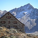 Rotondohütte und Pizzo Lucendro 2963m. >[http://www.hikr.org/tour/post428.html Link zum Lucendro]