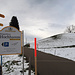 Etwas nach dem Autoparkplatz vom Berggasthaus Hochhamm geht der Wanderweg nach rechts hinauf