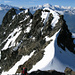 Blick vom Südostgrat des Wilerhorns auf den unbenannten Punkt 3208m im Hintergrund links das Gletscherhorn 3222m