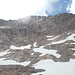 Man kann den Gipfel des Monte Dragone sehen; links ein Gratabbruch, der einen Übergang zu den Fontanellen fraglich macht.