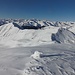 Blick vom Gipfel des Toblacher Pfannhorns in nordwestliche Richtung; im Hintergrund Rieserfernergruppe, links Zillertaler Alpen und rechts Venedigergruppe