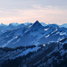 Sicht von der Hoch Pertersalp über den Speer in die Alpen<br /><a href="https://f.hikr.org/files/3052630.jpg">vergrössern</a><br /><br /><br />