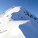 Im Anstieg mit Skier am Grat des Hochhorns