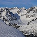 Piz Daint (2968,3m): <br /><br />Gipfelaussicht im Zoom zum kaum bestiegenen Piz Tavrü (3167,8m).