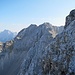 Ums Eck geschaut. Die Jägerkarspitzen und mein späterer Abstiegsweg. Wie ich da runter kommen soll, erschließt sich mir noch nicht so ganz. Aber die Perspektive täuscht.<br /><br /><br />