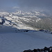 Im Abstieg vom Gran Paradiso - Ausblick, noch von den Gipfelfelsen. Links ist wiederum der Ciarforon zu erkennen, weiter unten auch der fast schneefreie Cima della Roley.