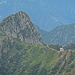 Zoom zur Biwakhütte an der Bocchetta di Campo.