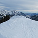 am Gipfelgrat mit Blick zurück
