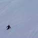 i canali son troppo pieni di neve ventata, quindi decidiamo di scendere dal pendio un pochino meno ripido dei canali quasi alla fine della cresta