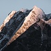 Der kleine Zipfel des Gipfels Lunag Ri. Bei diesem Anblick musste ich an den verstorbenen David Lama und das tolle Video zu dessen Erstbesteigung dieses Gipfels denken. [https://www.youtube.com/watch?v=QMMGFZh6wwI]