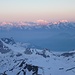 Blick in die bereits sonnenbeschienenen Grajischen Alpen