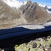 Der Bettmergrat wirft markante Schatten auf den Aletschgletscher