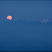 Pacman: der Mond verschwindet hinter einem markanten Berg im Westen, welcher? (Kleines Rätsel für hikr Experten!)