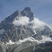 Am Matterhorn hängen die ersten kleinen Wolken.