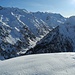 Vista dalla pre-cima 2102m, Val Carassino. Si vede anche l'Adula