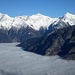 Certo non saranno famose come la triade dell’Oberland Bernese (Eiger, Monch e Jungfrau) ma anche queste belle montagne, il Pizzo Stella, la Cima di Lago e il Pizzo Galleggione, che superano i 3000 m, fanno la loro figura…